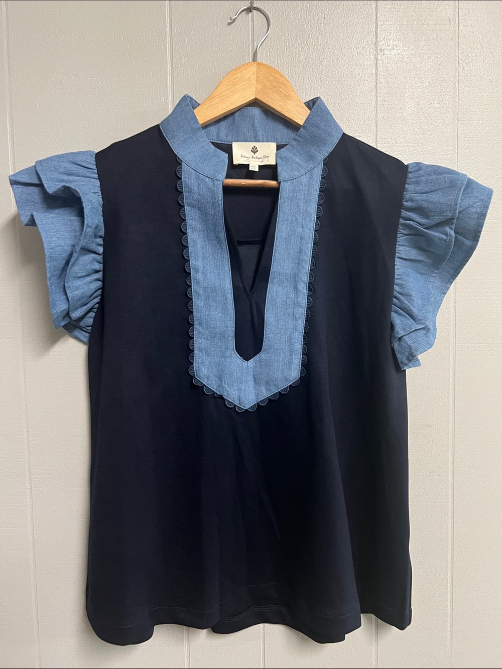 NWOT Betsey’s Boutique Shop Blouse Top Shirt Large Blue V Neck